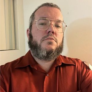 Meet your Posher, Thomas